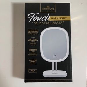 NIB. Impressions LED Makeup Mirror Touch Highlight